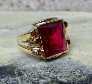 Men's Retro Ruby Signet Ring In 10 Karat Gold – Sea Fare Vintage