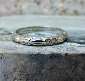 Vintage 14k White Gold Wedding Band