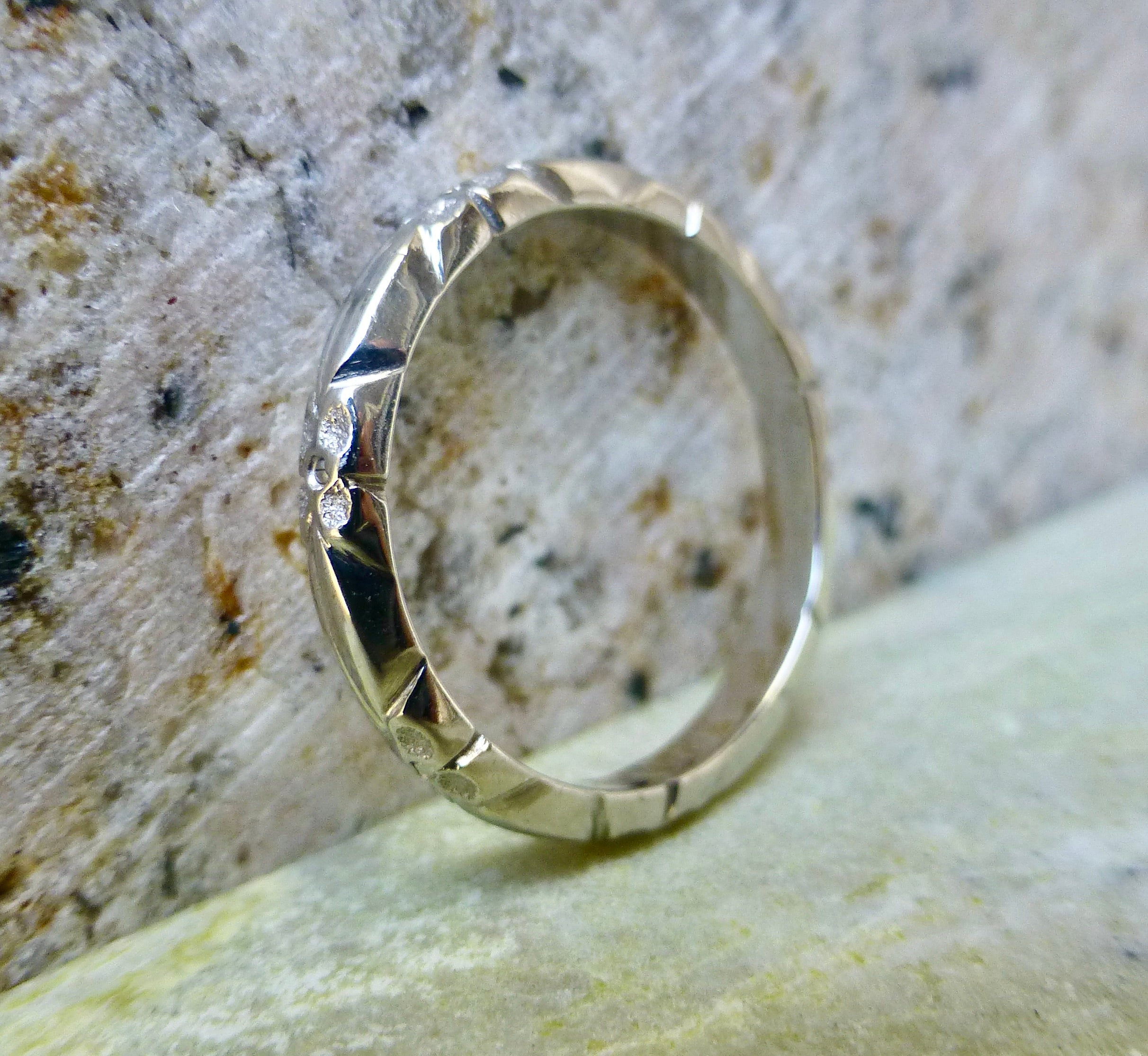 Vintage 14k White Gold Wedding Band