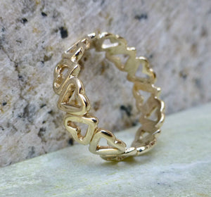 Modern Wide Women's 10k Heart Wedding Band