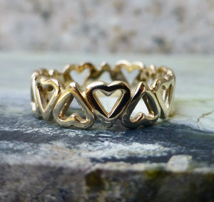 Modern Wide Women's 10k Heart Wedding Band
