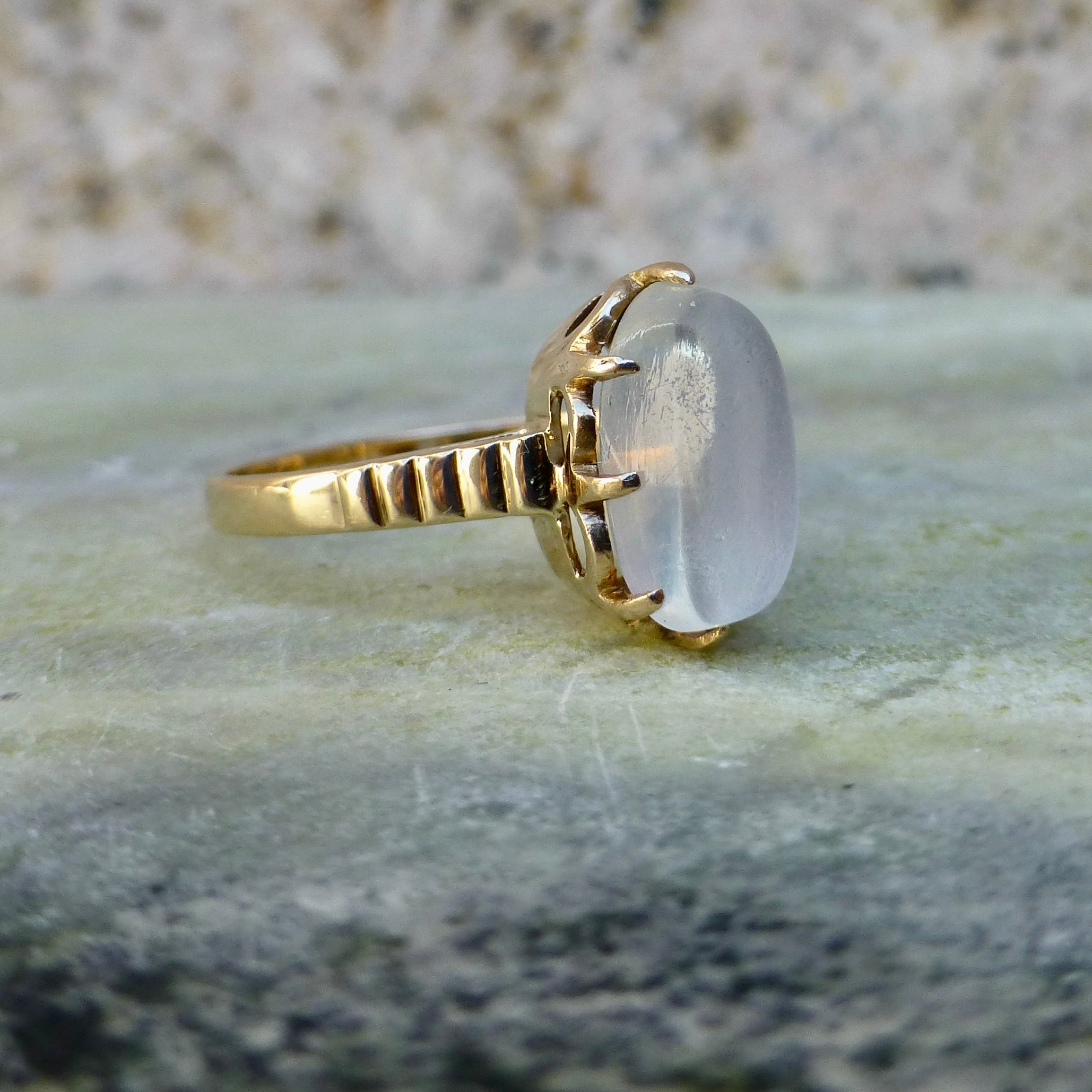 Retro Moonstone Ring In 18 Karat Gold