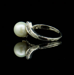 Large Pearl and Diamond Vintage 14k Gold Ring