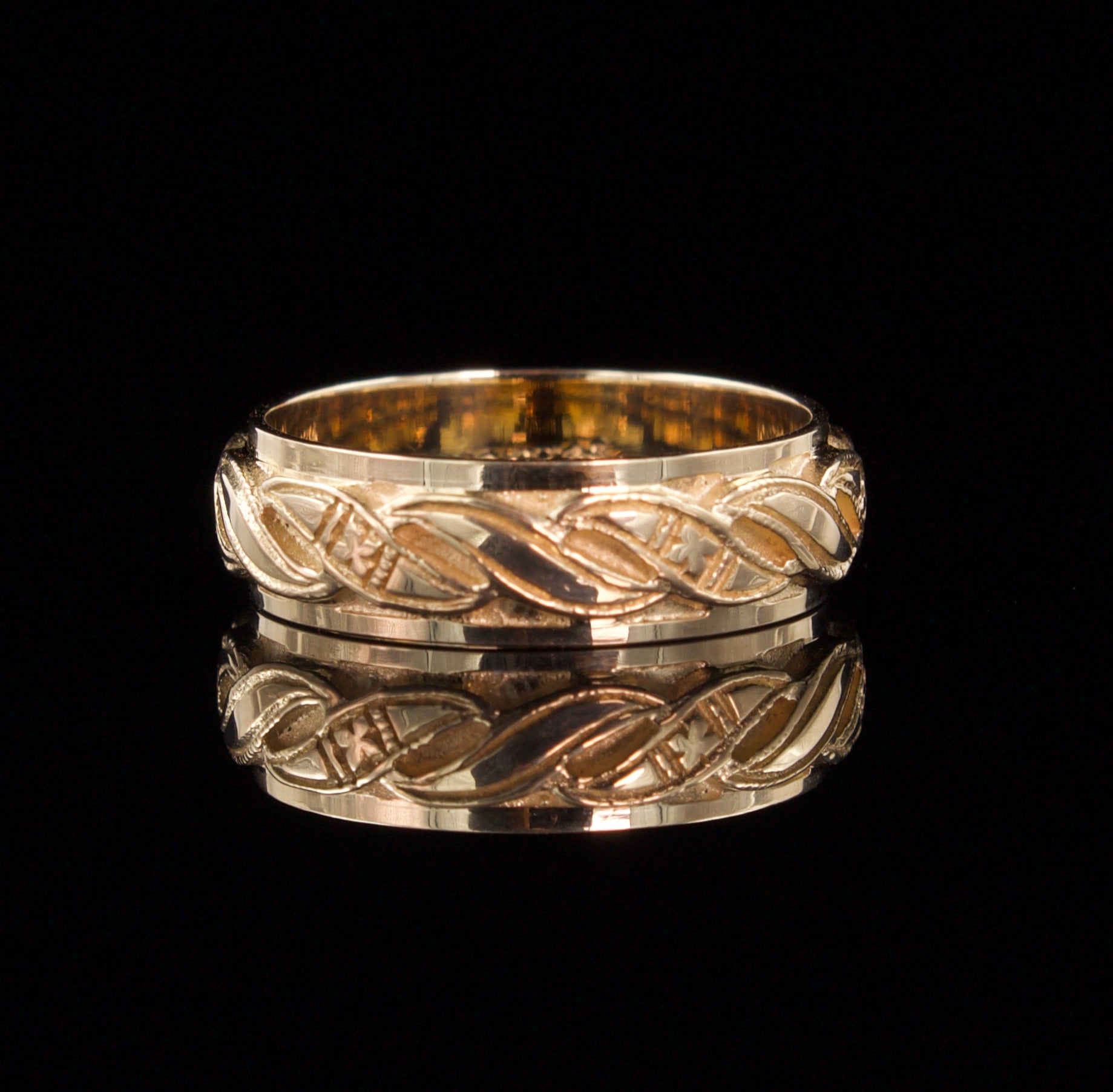 Retro Yellow Gold Twist Wedding Band In 10 Karat Gold