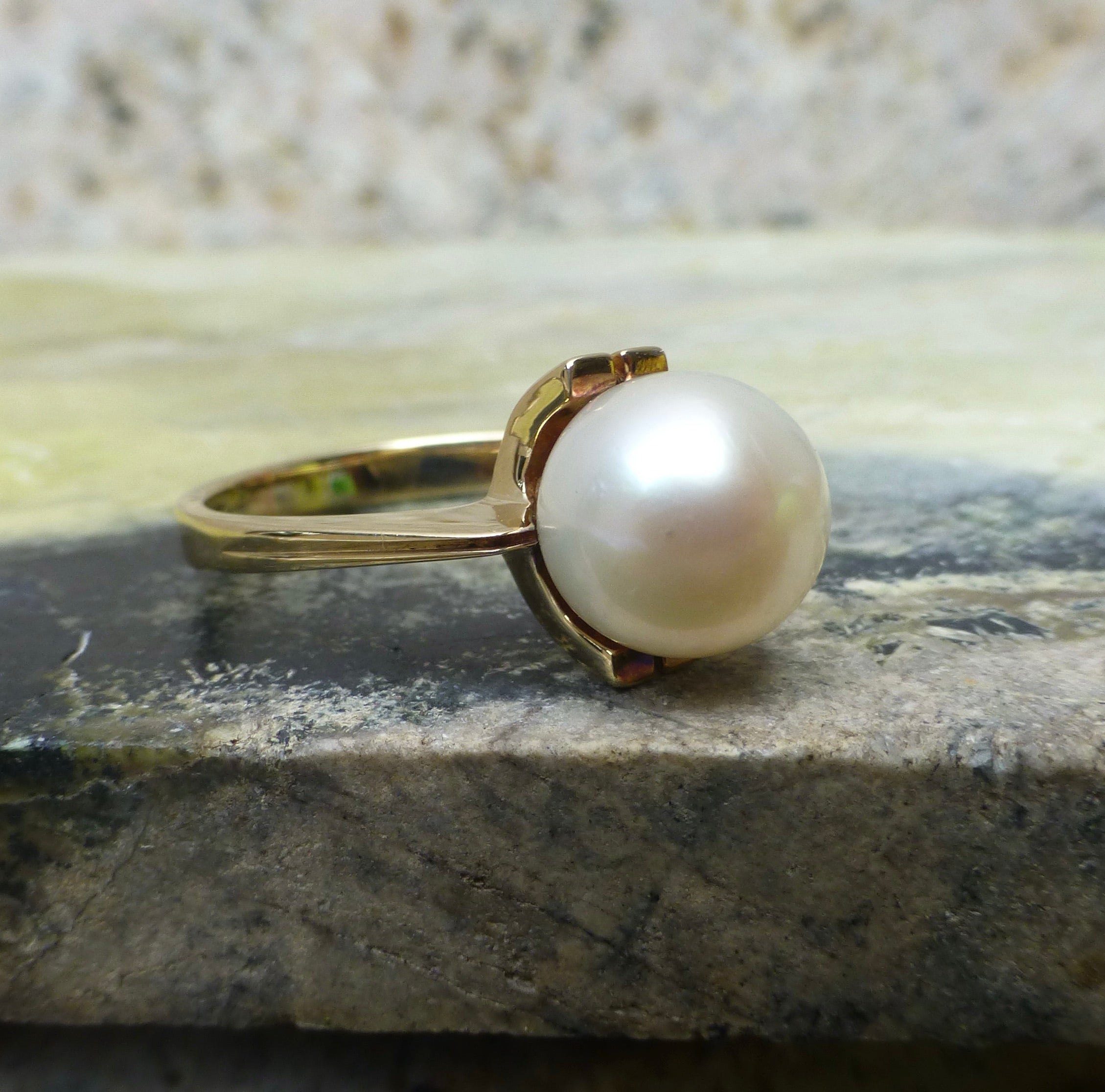 Mid-Century Modern Pearl Ring In 14 Karat Gold