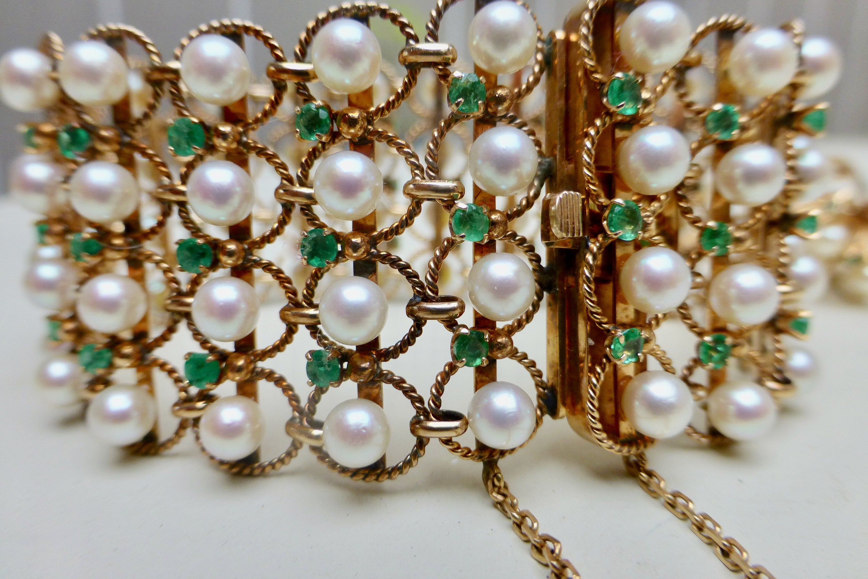 Mid-century Emerald and Pearl Bracelet and Earrings Set