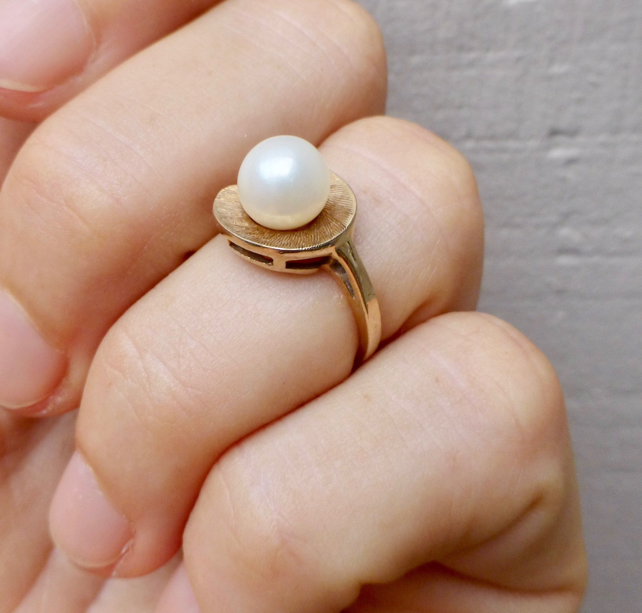 Latest Handcrafted Nataria Pearl Gold Ring is now Online. Explore Gemstone  Rings @ Kisna