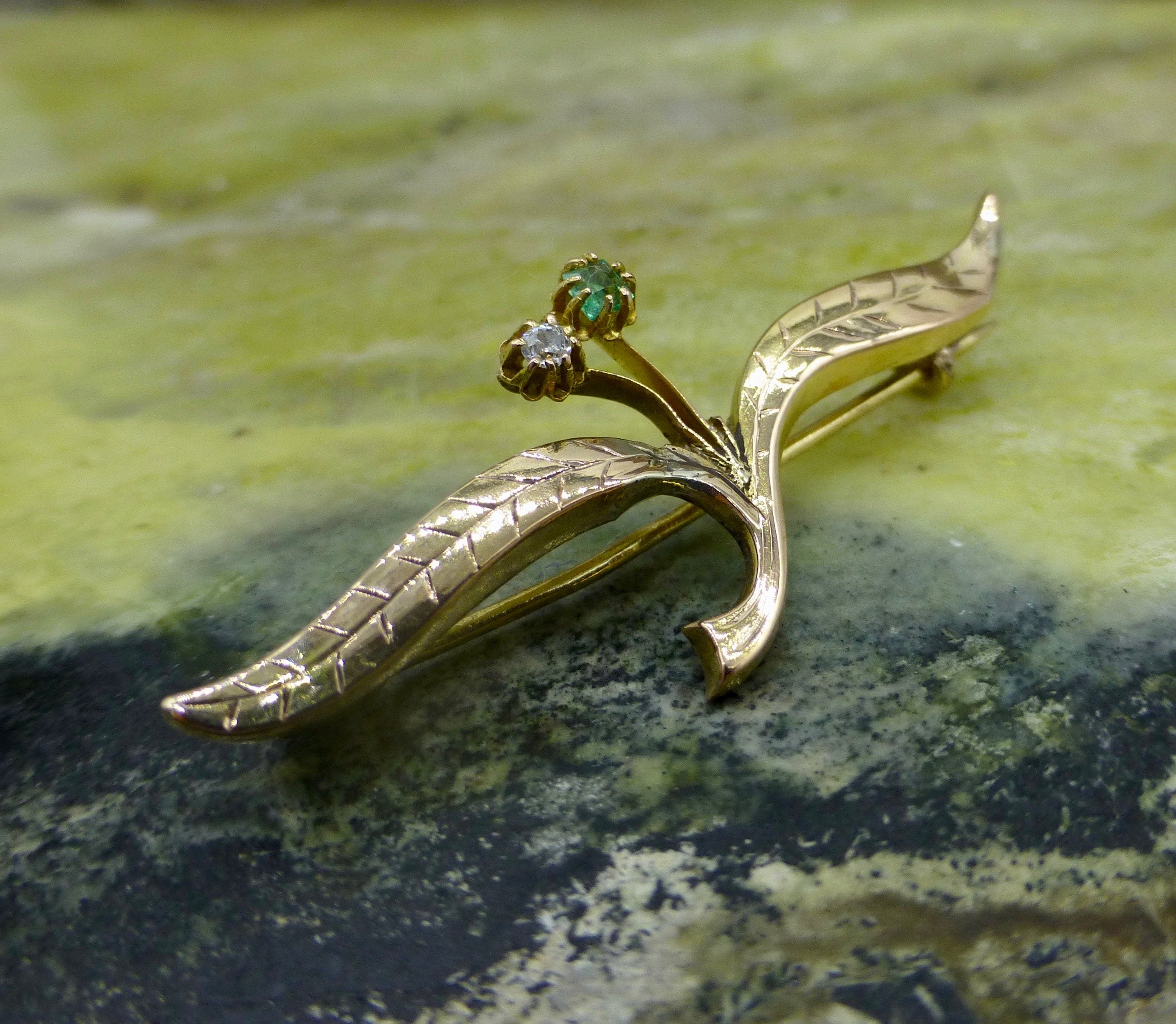Art Deco European Diamond and Emerald Pin